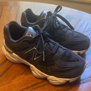Kids New Balance 9060 Navy Size 1